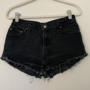 LEVIS JEAN SHORT in grey!